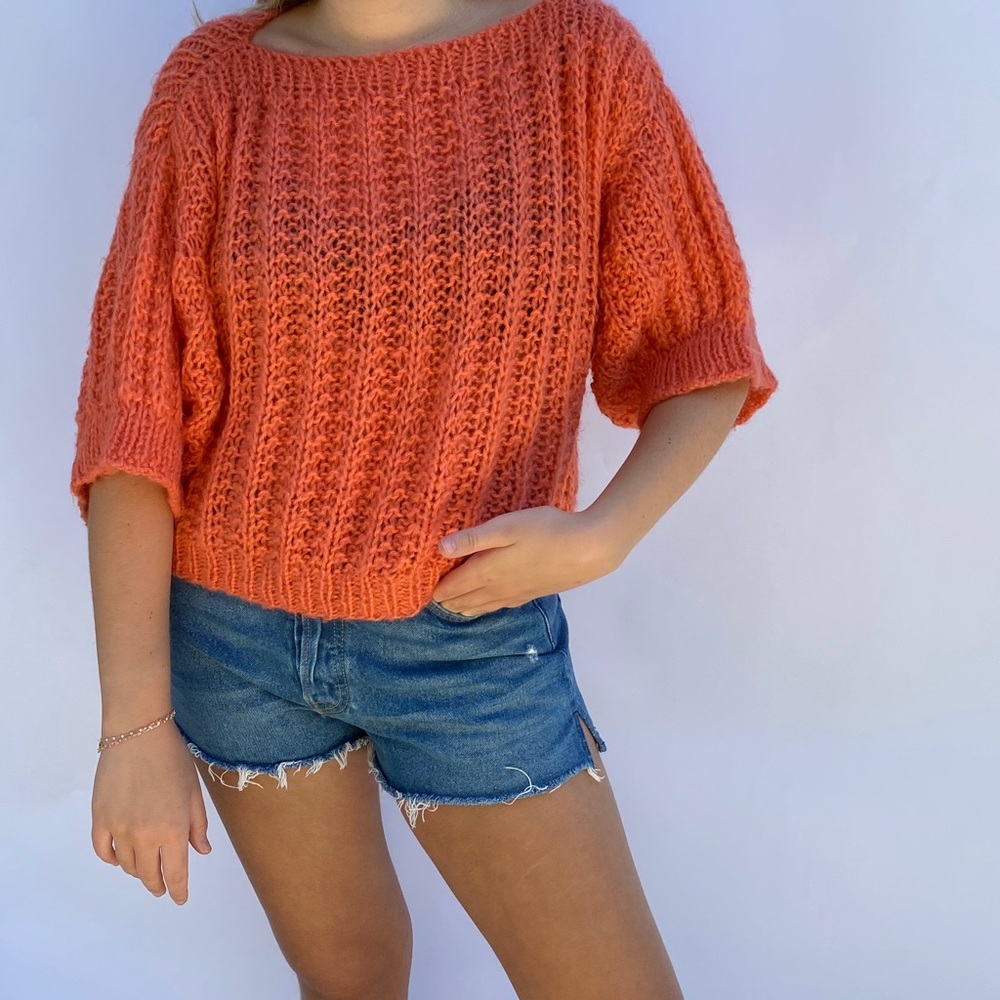 Vintage 70s Hand-knit‎ Coral Sweater